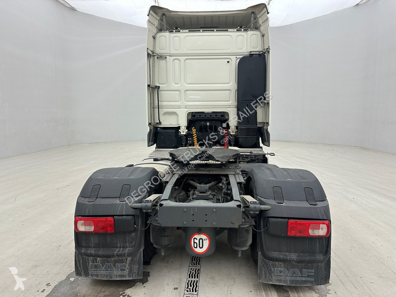 Tahač DAF 450 Space Cab
