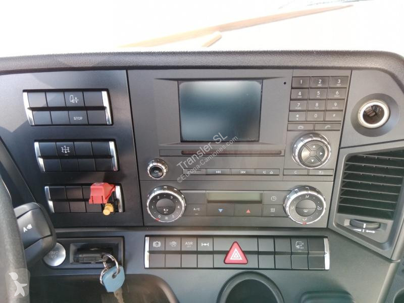 Traktor Mercedes 1842
