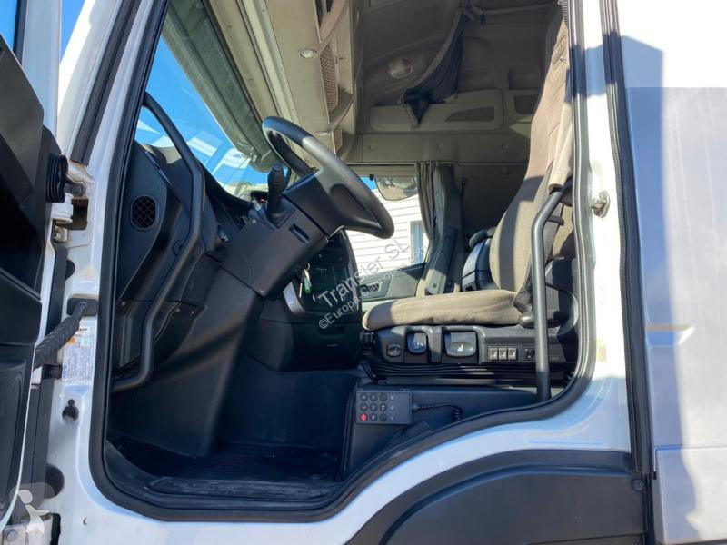 جرار Iveco AS 440 S 46 TP