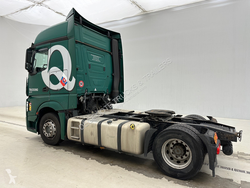 Traktor Mercedes 1845 BigSpace