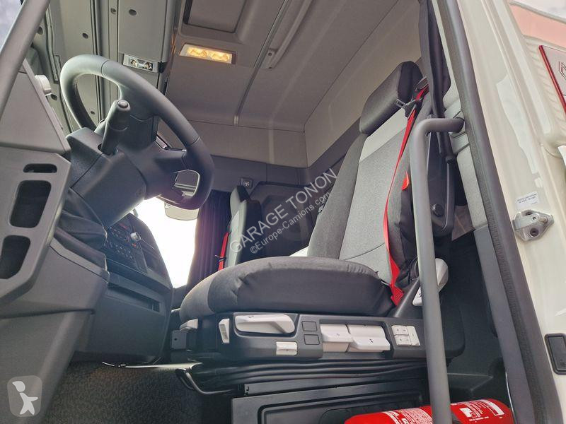 Tracteur Renault 520 C-Series