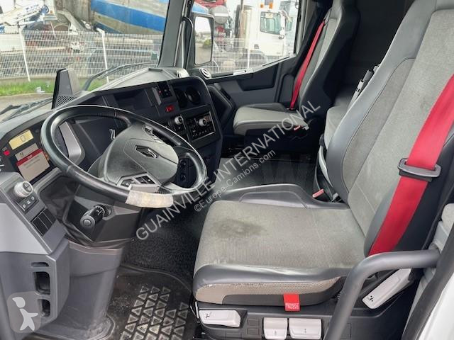 Traktor Renault 460 Gamme T