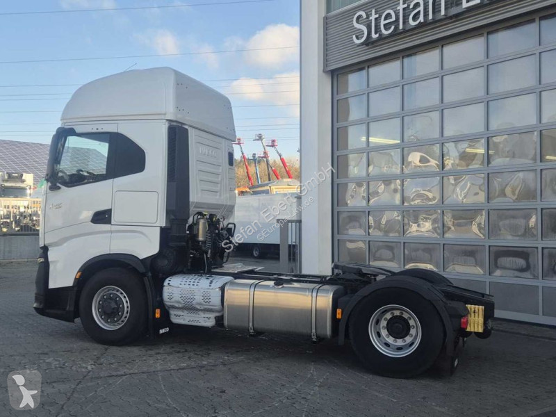 Traktor Iveco AS440X49T/P ON 4x4 HI-TRACTION...