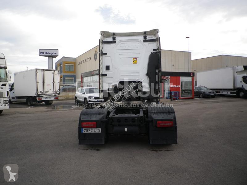 Traktor Ford F-MAX 500