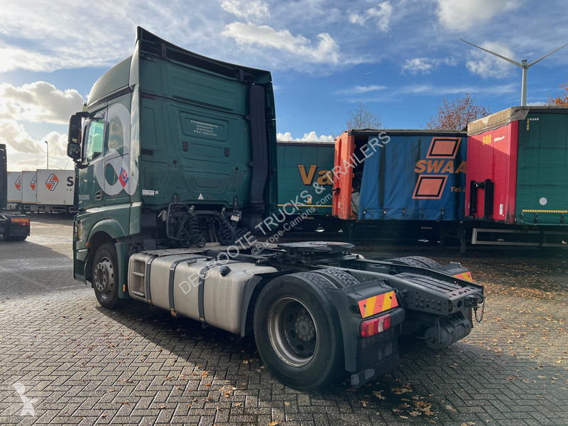 Traktor Mercedes 1845 Bigspace