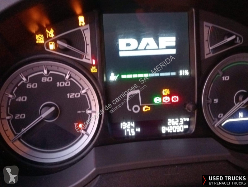 Tahač DAF 480