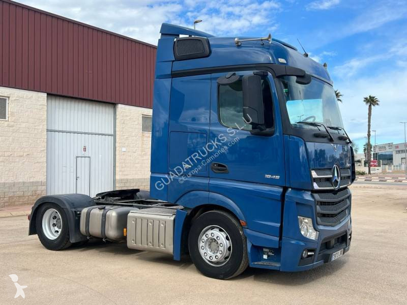 Traktor Mercedes