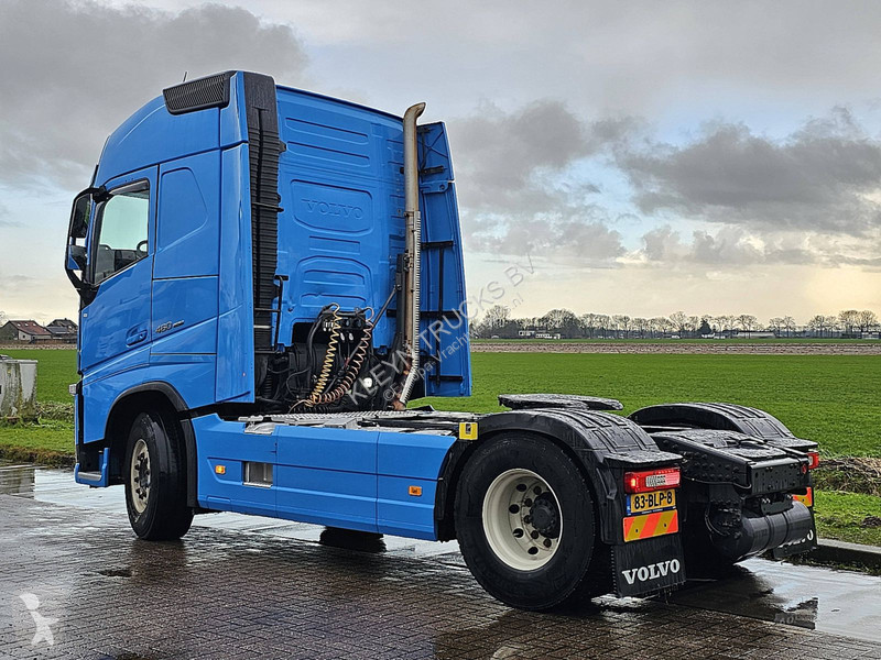 Tractor Volvo FH  PTO SKIRTS VEB+