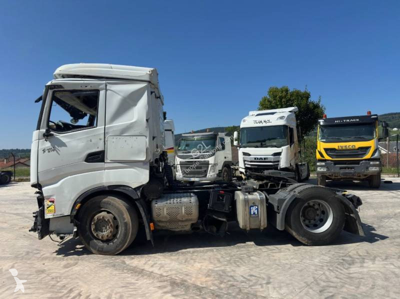 Traktor Iveco