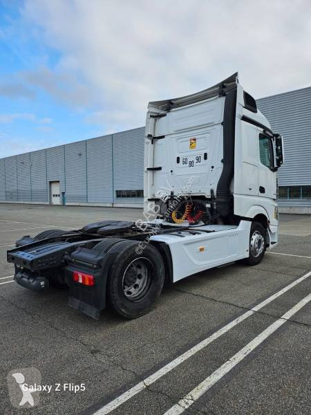 Traktor Mercedes