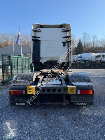 Tahač Iveco...