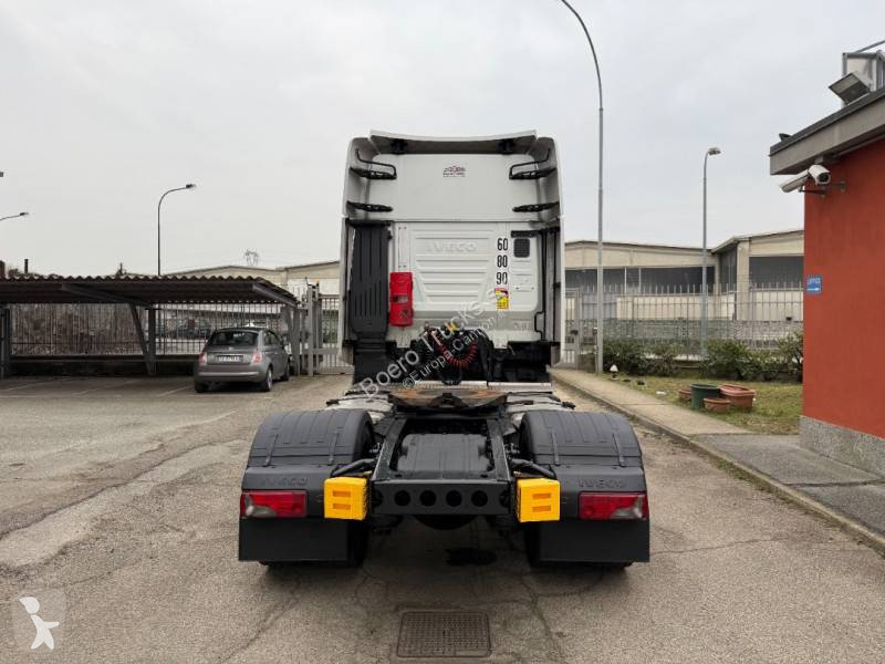 Traktor Iveco