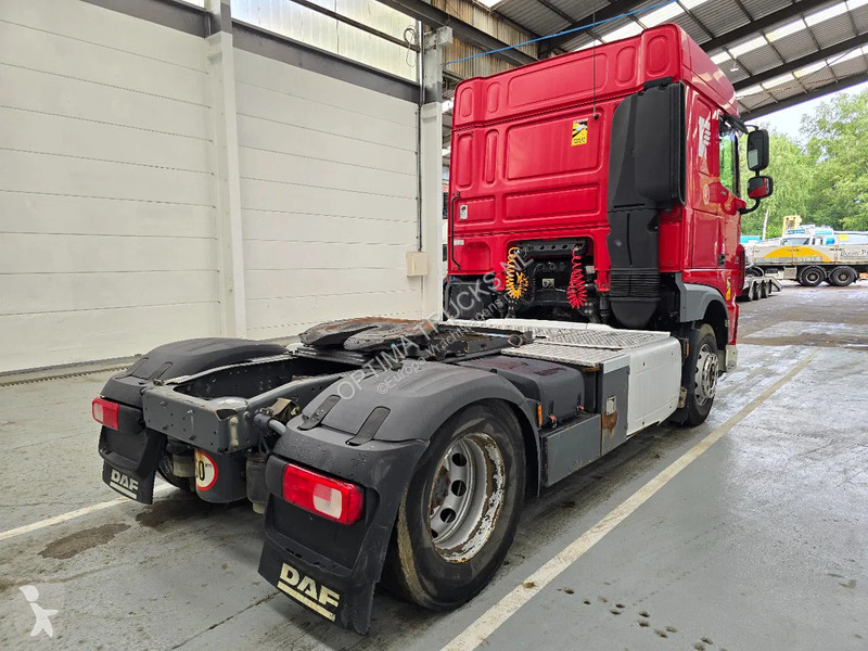 Tahač DAF SPACECAB / RETARDER /MANUEL