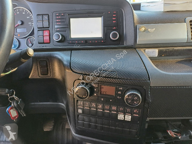 Traktor MAN 18.480