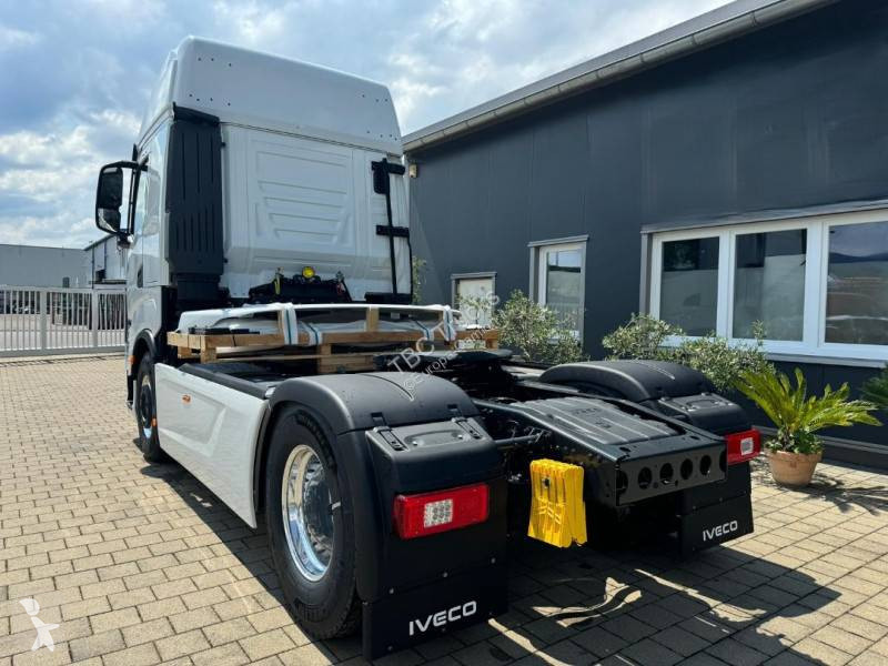 Traktor Iveco