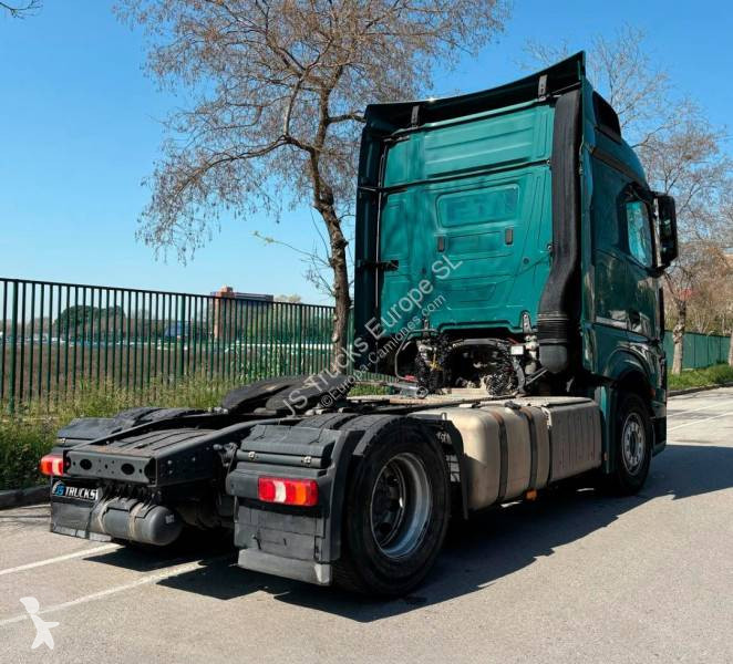 Traktor Mercedes