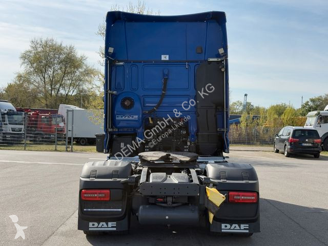 Traktor DAF 480...
