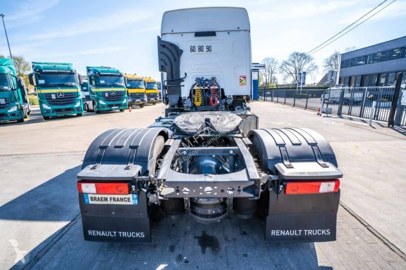 Traktor Renault  T 520