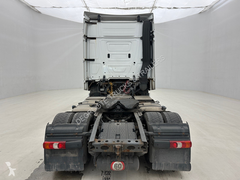 Traktor Mercedes 1842