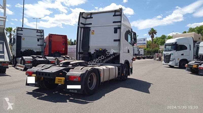 Cabeza tractora Iveco