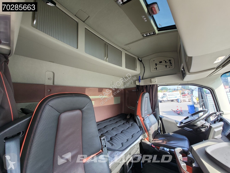 Traktor Volvo 750 6X4 6x6 X-Track Liftachse...