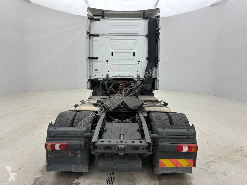Traktor Mercedes 1842