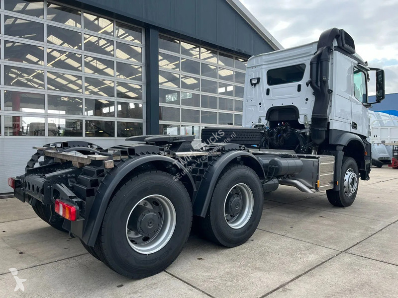 Tractor Mercedes 3340 S 6x4 Tractor Head