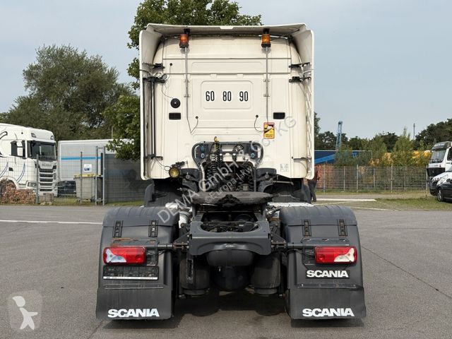 Traktor Scania...