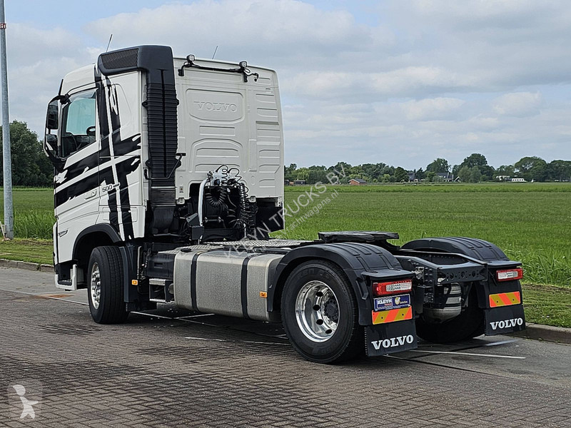 Tahač Volvo 500 LOW ROOF PTP+HYDR.
