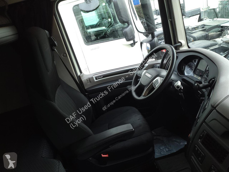 Traktor DAF 480 FT LOW DECK 4X2
