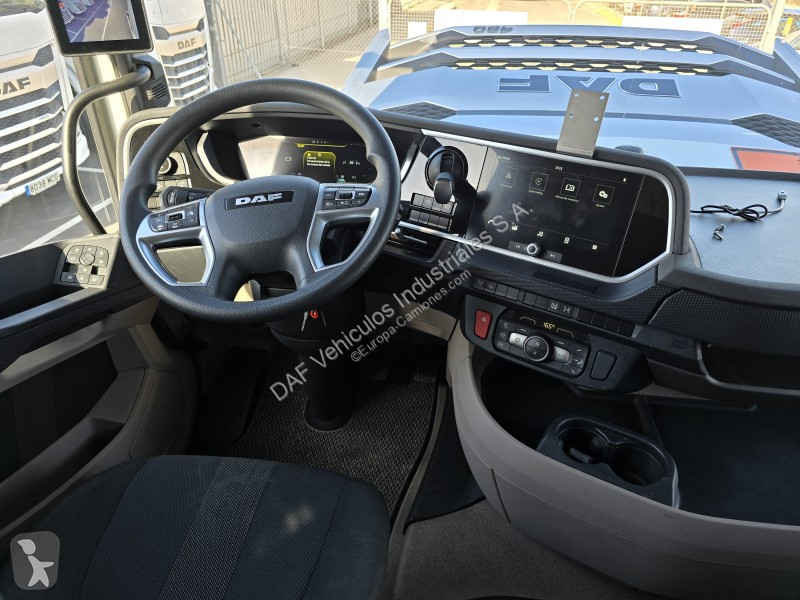 Trekker DAF 480 FT 4X2