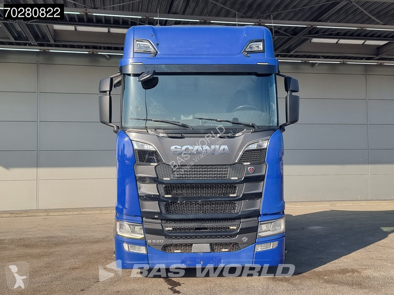 Traktor Scania S520 6X2 Retarder 2x Tanks...