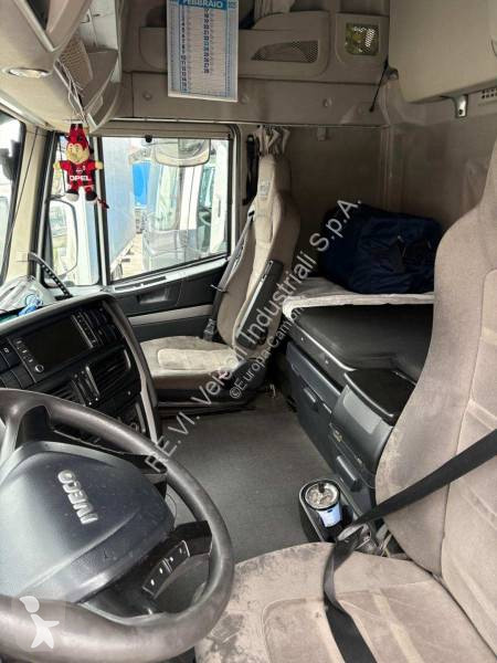 Tahač Iveco