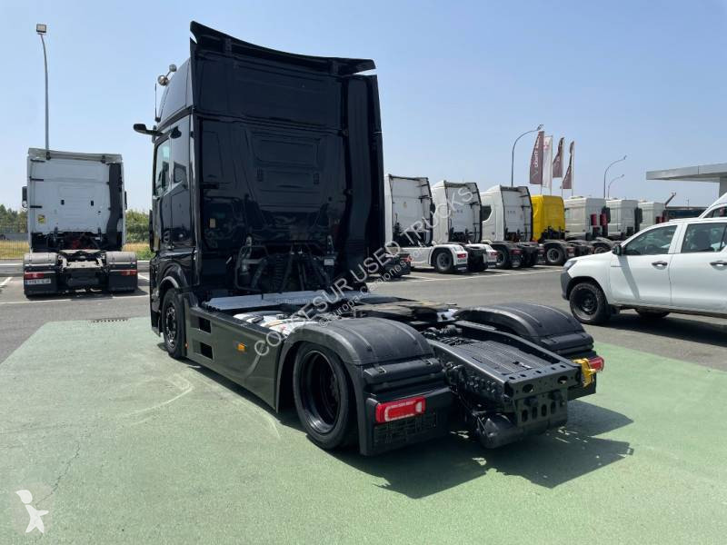 Traktor Mercedes