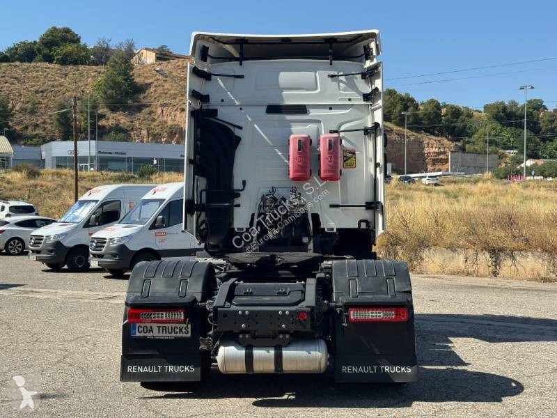 Tahač Renault