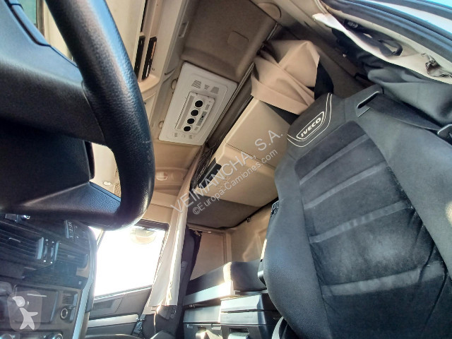 جرار Iveco Stralis AS440S51TP