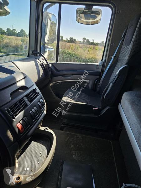 Tracteur Volvo 420
