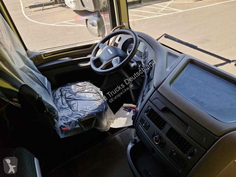 Trekker DAF 480 FT LOW DECK 4X2