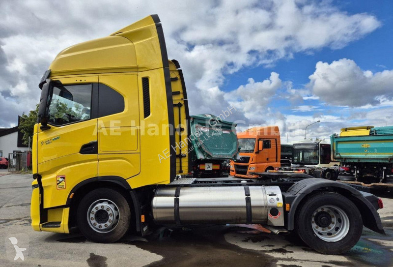 Tahač Iveco S-WAY 460