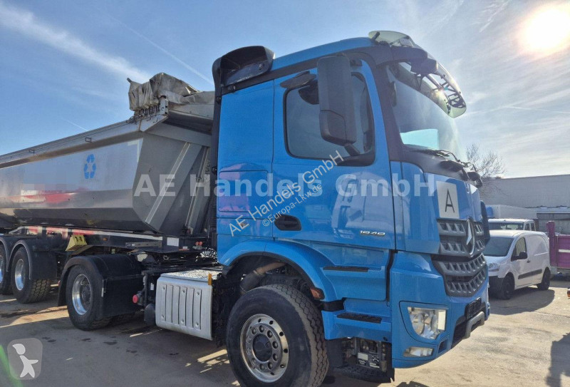 Cap tractor Mercedes