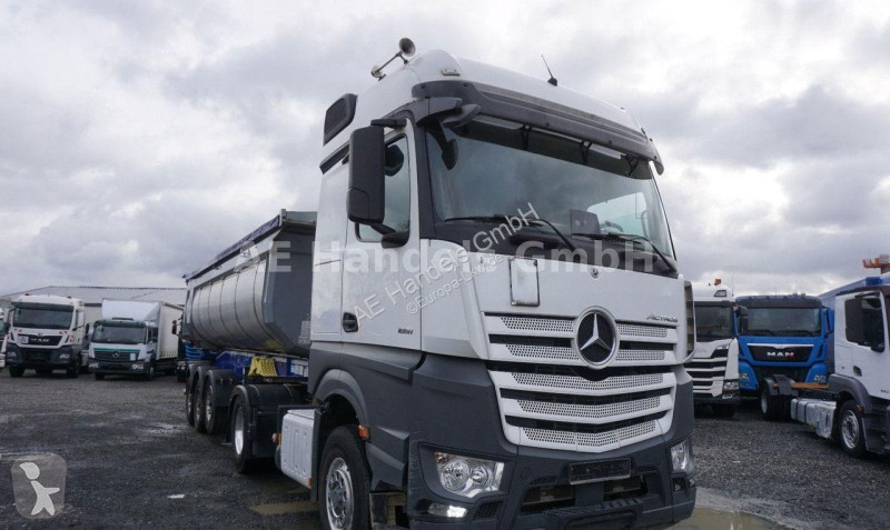 Traktor Mercedes 1851