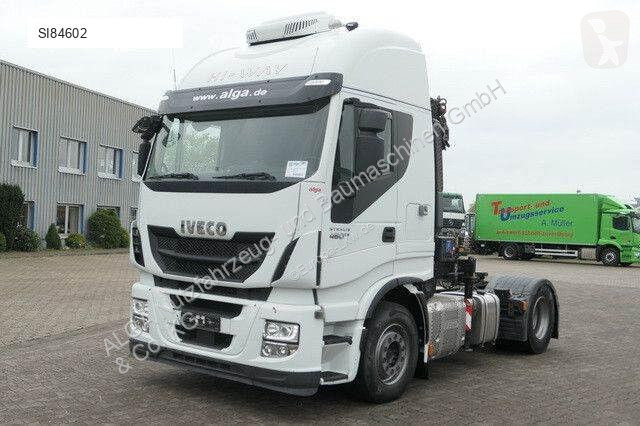 Traktor Iveco 460 4x2, Kran HMF 1320K3, Hydr.,...