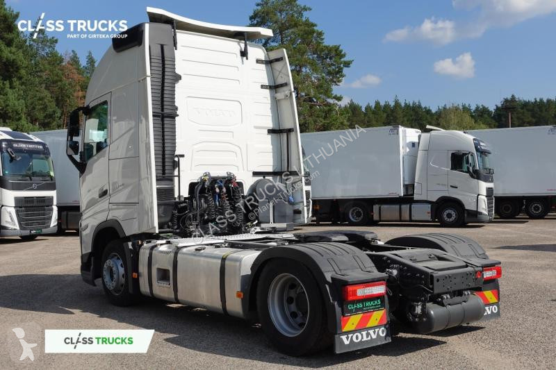 Traktor Volvo 500 Globetrotter XL Varios