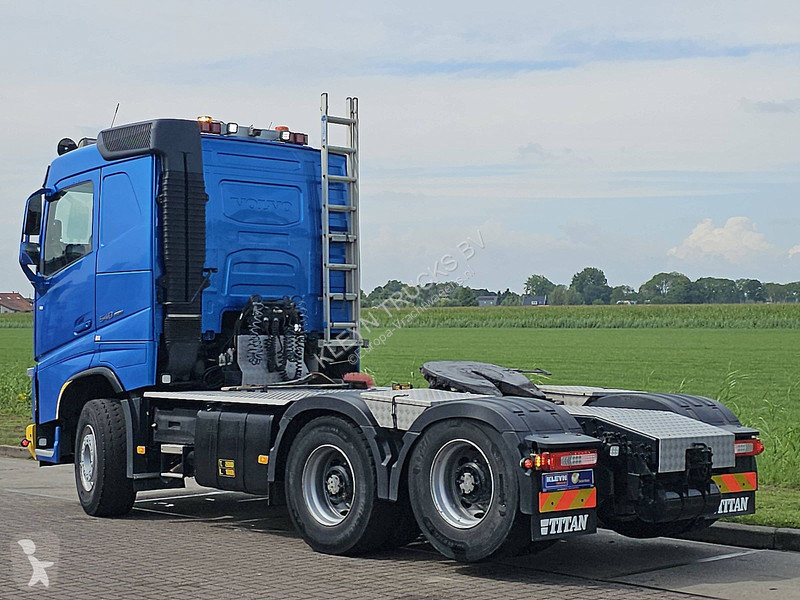 Tahač Volvo 6X4 LIFTING BOOGIE