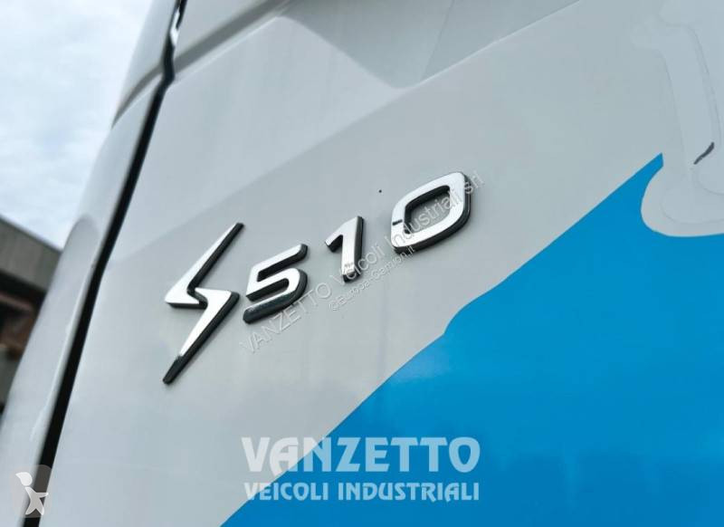 Traktor Iveco