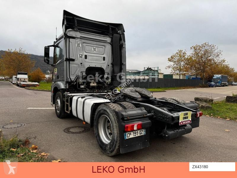 Traktor Mercedes 1842
