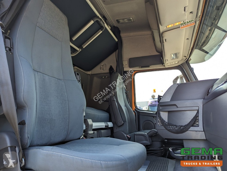 Traktor Volvo 0 4x2 Euro5 0 4x2 Globetrotter...