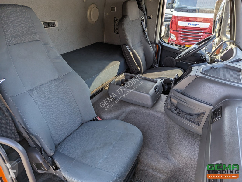 Tahač Volvo 6x2/4 Globetrotter Euro 5 - ADR -...