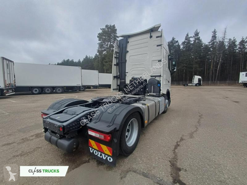 Tahač Volvo 500 Globetrotter XL Varios