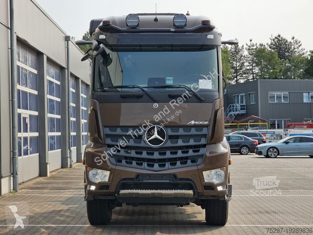 Traktor Mercedes 3351 Langholz EPSILON-Kran...